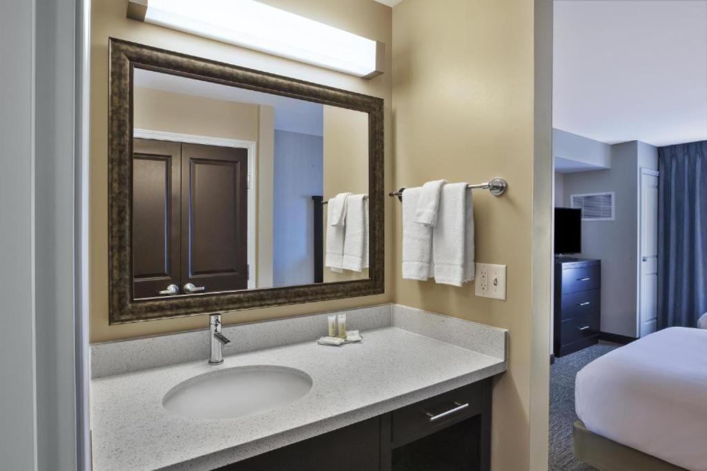 Staybridge Suites - Benton Harbor-St. Joseph By Ihg Dış mekan fotoğraf